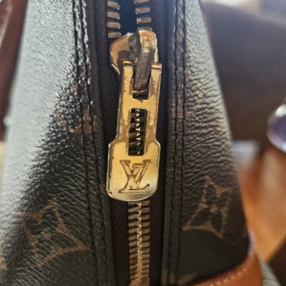 Louis Vuitton Alma BB Mini Crossbody Brown - Picture 5 of 9